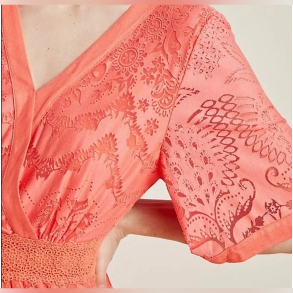 FARM Rio Vibrant Coral Cut Out, Devore, V-neck, peplum Maxi Dress - Picture 3 of 6